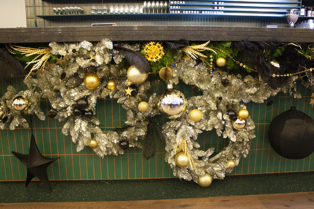 2. McCann 2022 Under Bar Wreath And Garlands lr