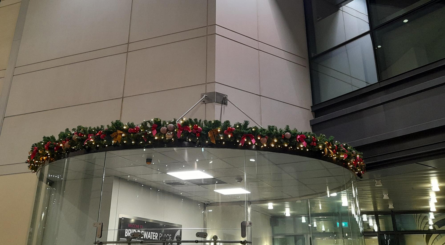 Bridgewater Security Hut Garland 2022 LR