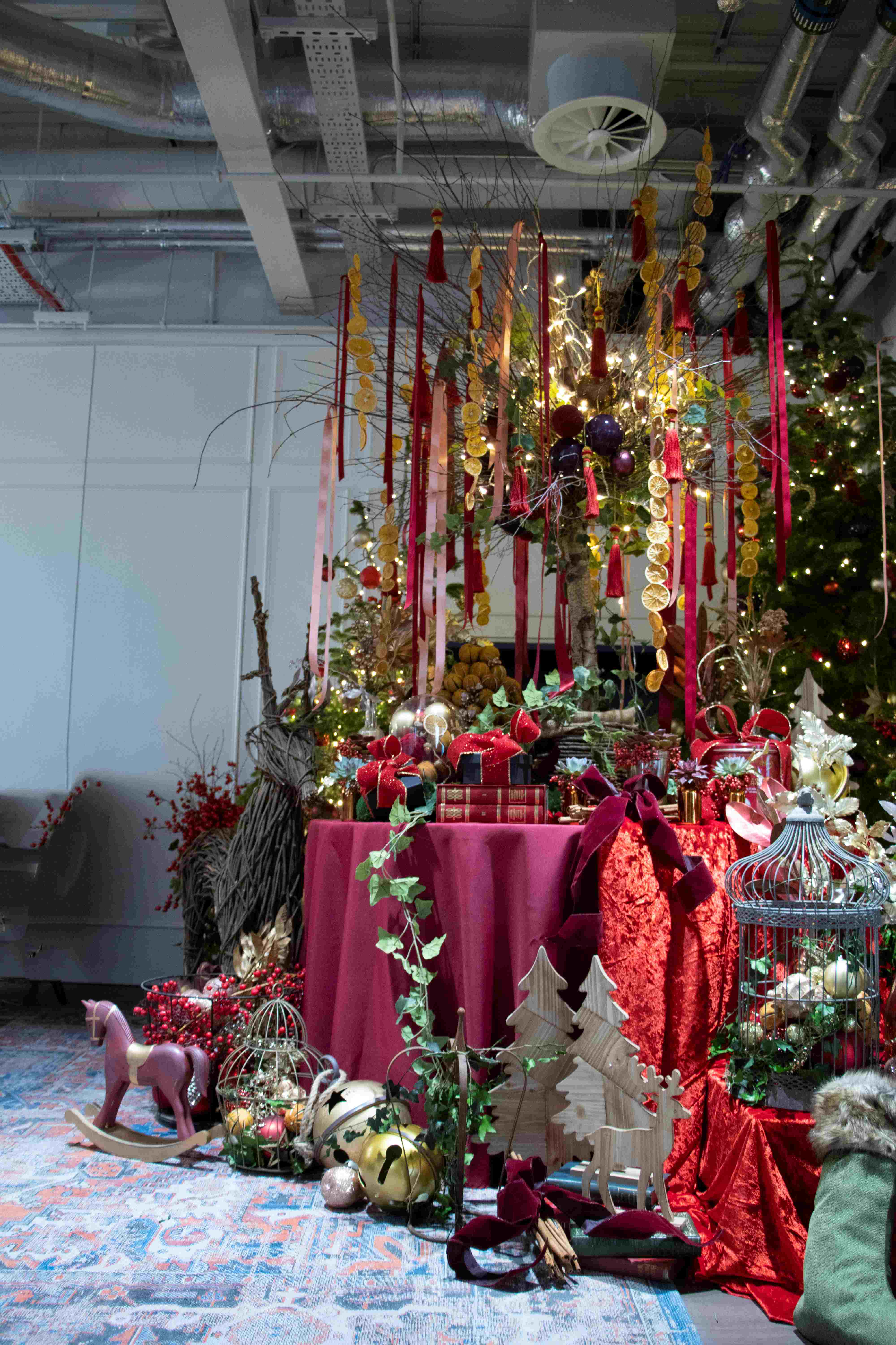 Picture 9 Side View Big Table McCann Xmas